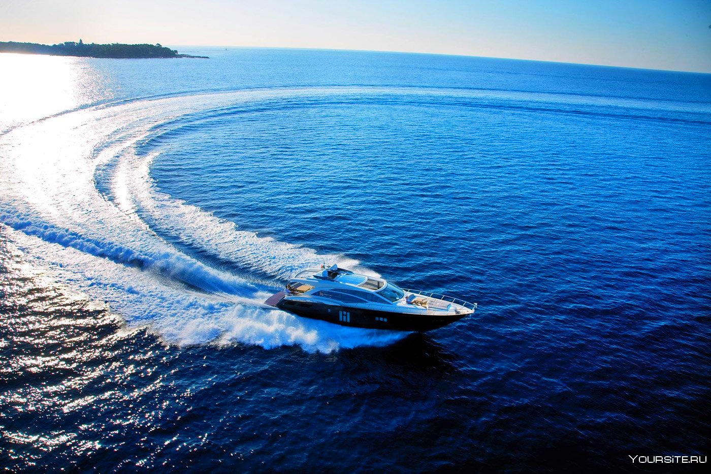 Море лодка мотор. Волны от катера. Катер на воде. Волны от корабля. Моторная лодка в море.